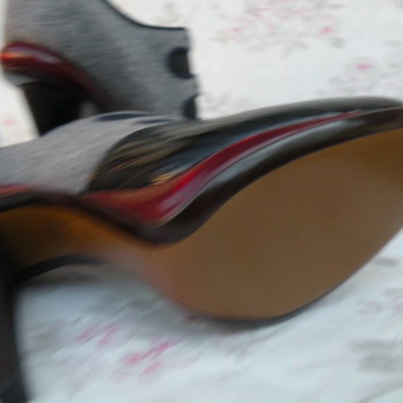 COPY - FENDI SHOES SIZE 35 1/2 - Picture 8 of 13